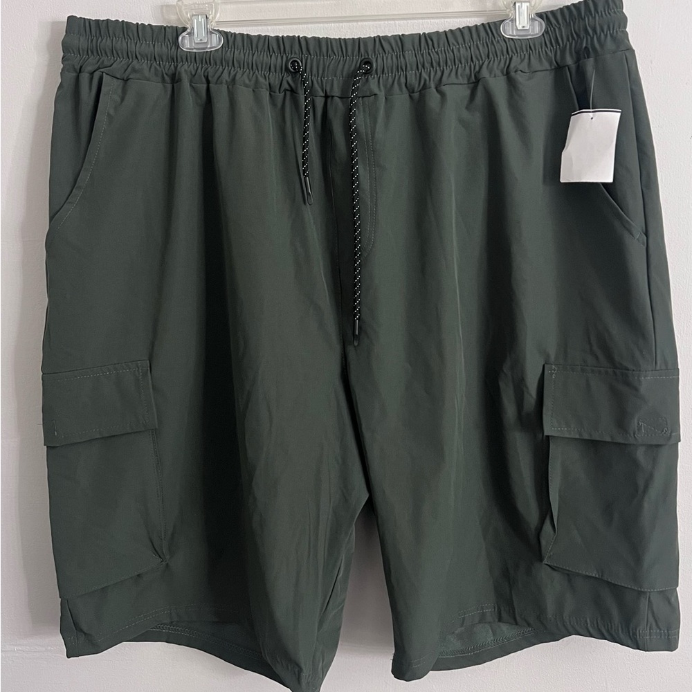 Men's Dark Green Cargo Shorts
